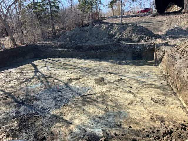 House foundation digging L'Épiphanie